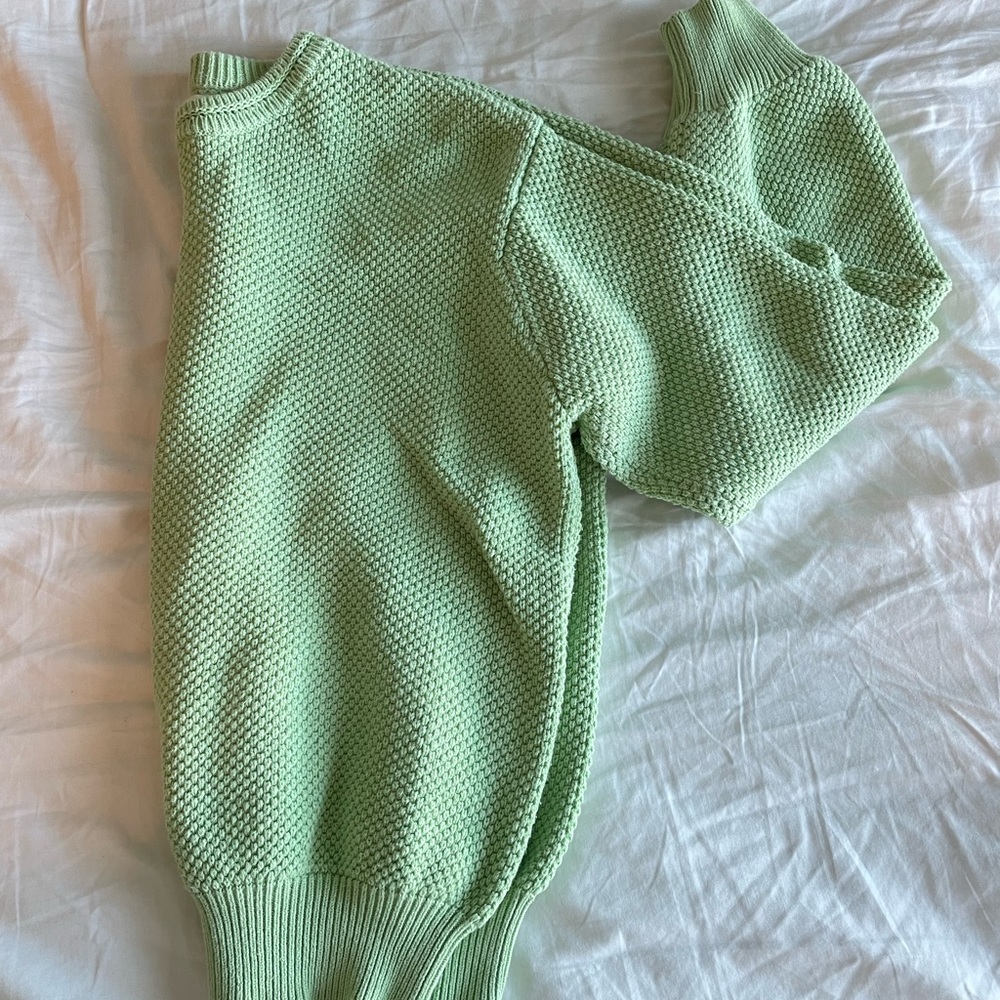 vintage light green sweater